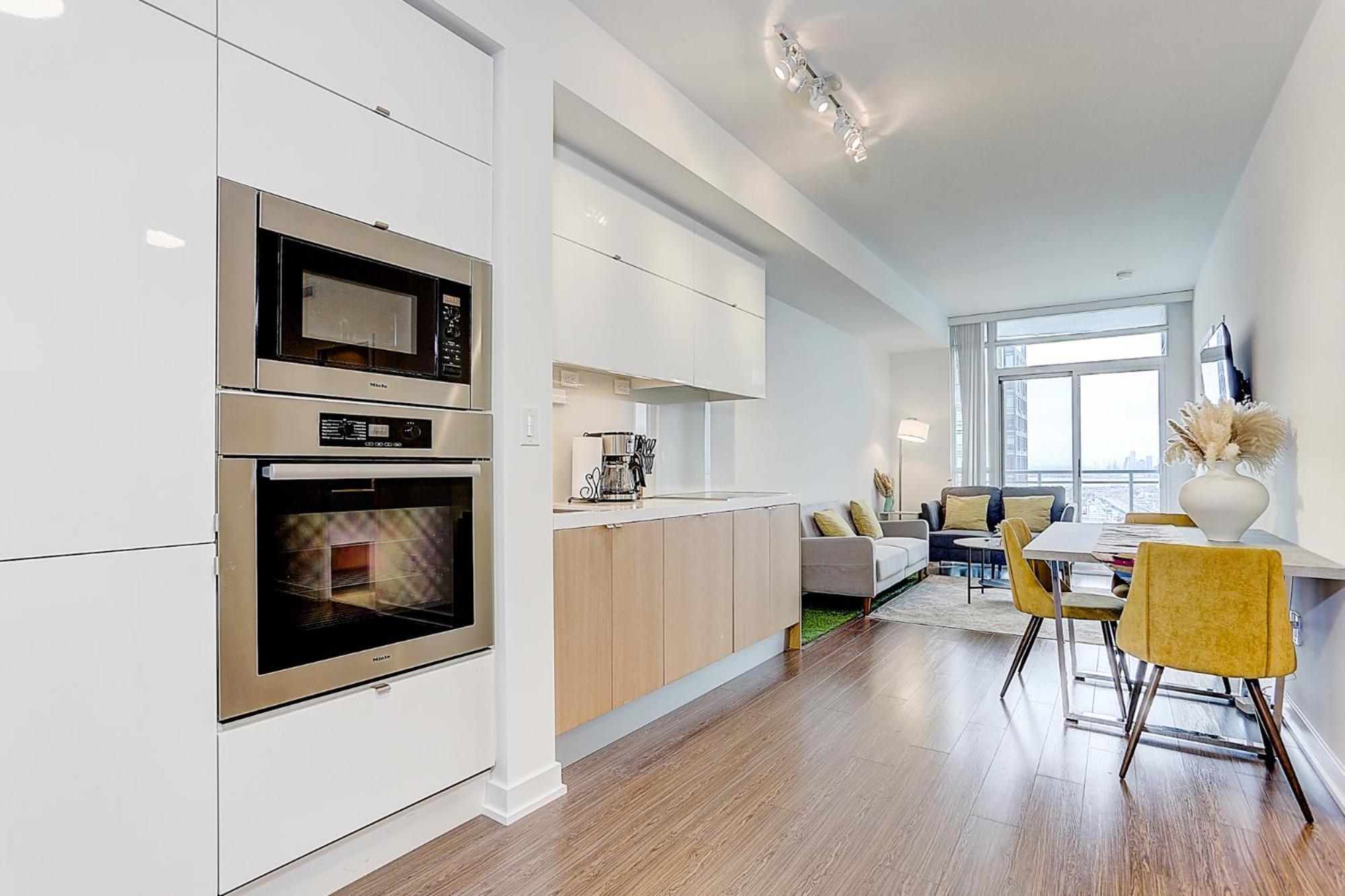 Lakeview Apartments Downtown Toronto Exterior photo